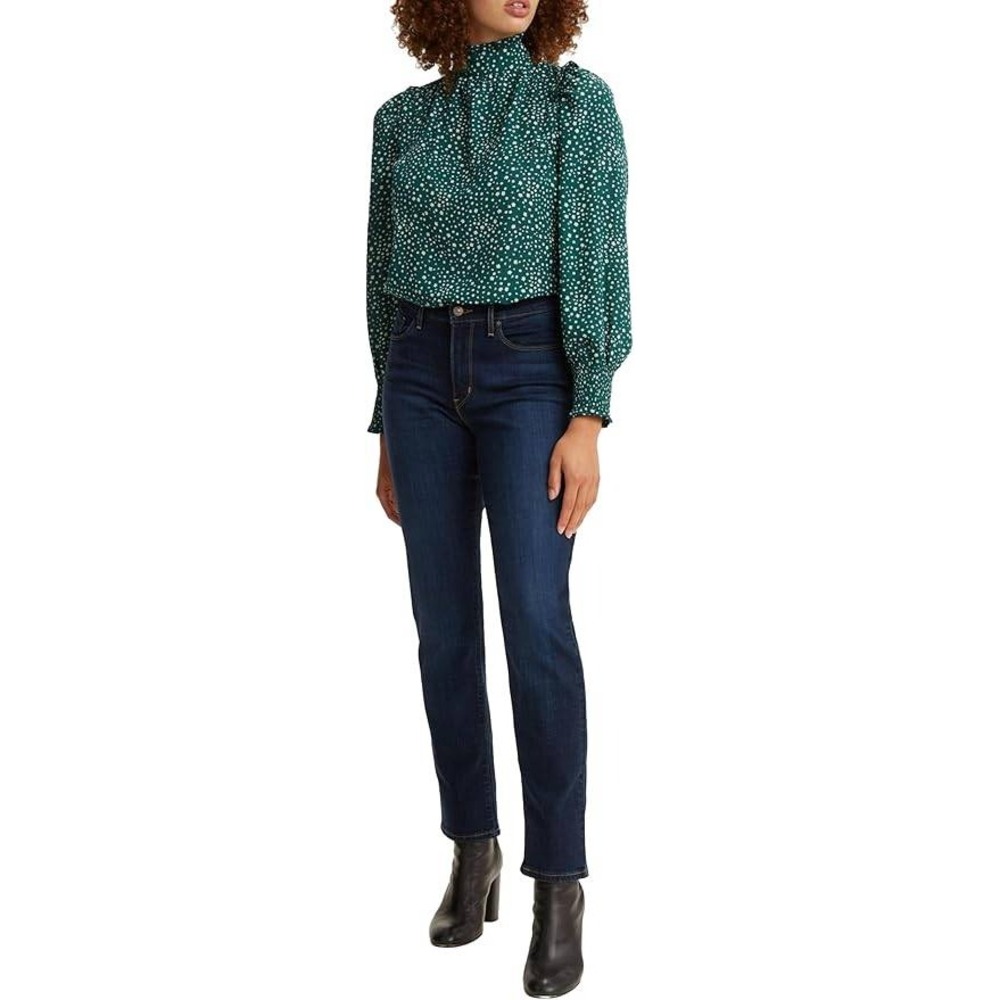 Levi's Classic Straight, 4 Short, Dark Wash‎ Jeans Women's